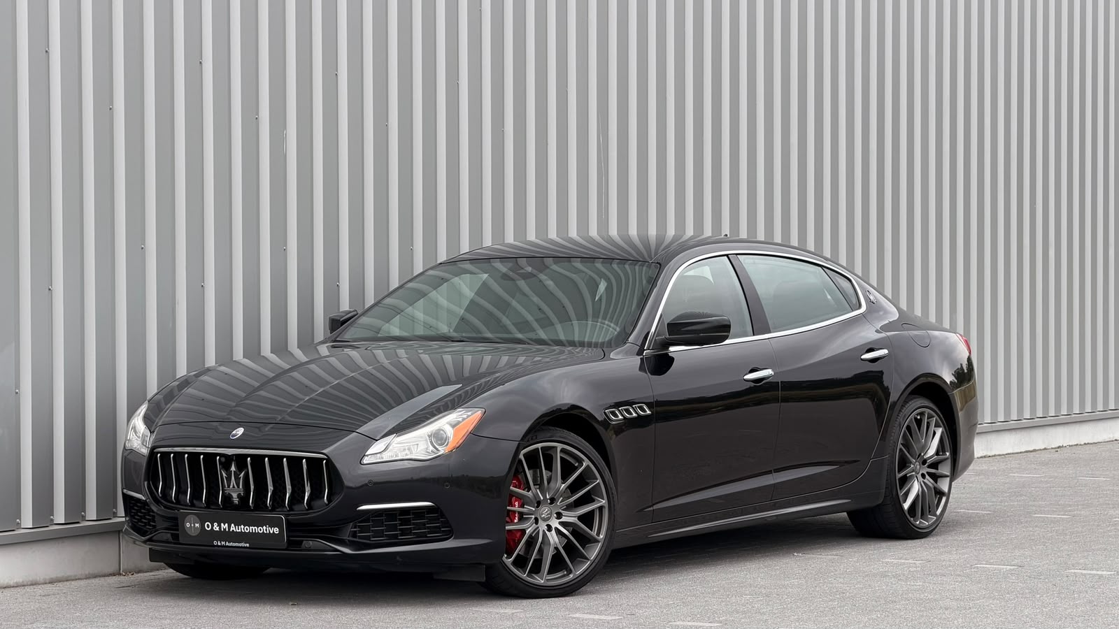 Maserati Quattroporte S Q4 — vooraanzicht schuin links