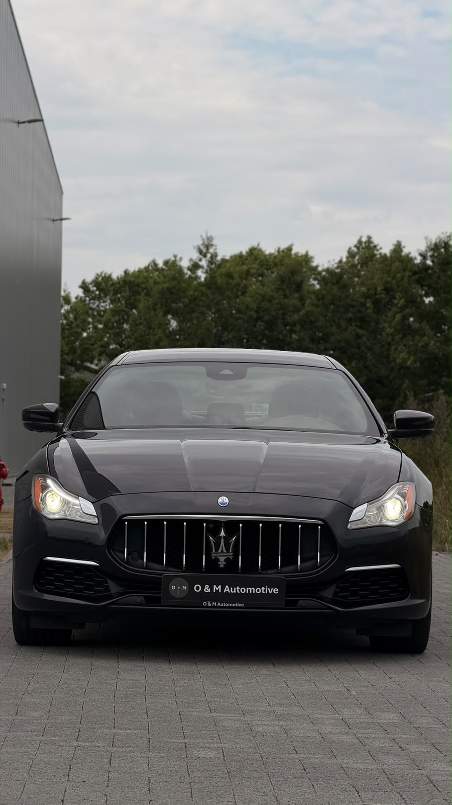 Maserati Quattroporte S Q4 — front met verlichting